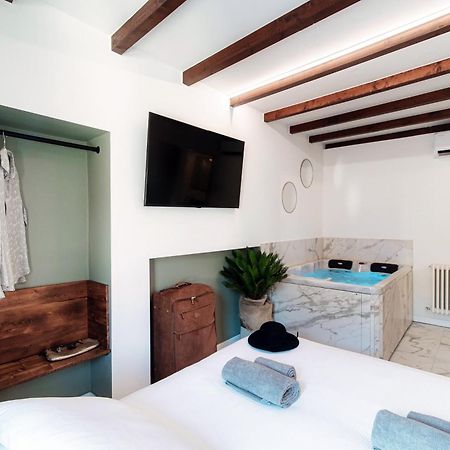 Sahara & Amazzonia Luxury Rooms- The House Of Travelers Комо Екстер'єр фото