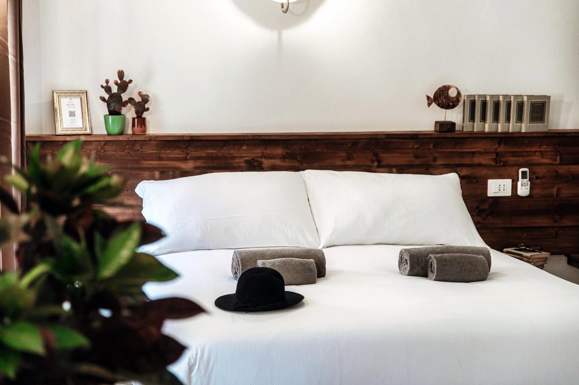 Sahara & Amazzonia Luxury Rooms- The House Of Travelers Комо Екстер'єр фото