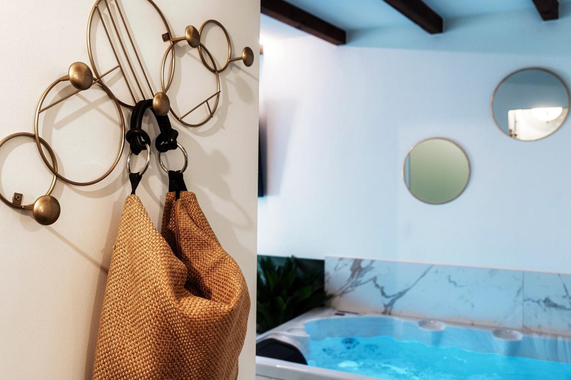 Sahara & Amazzonia Luxury Rooms- The House Of Travelers Комо Екстер'єр фото