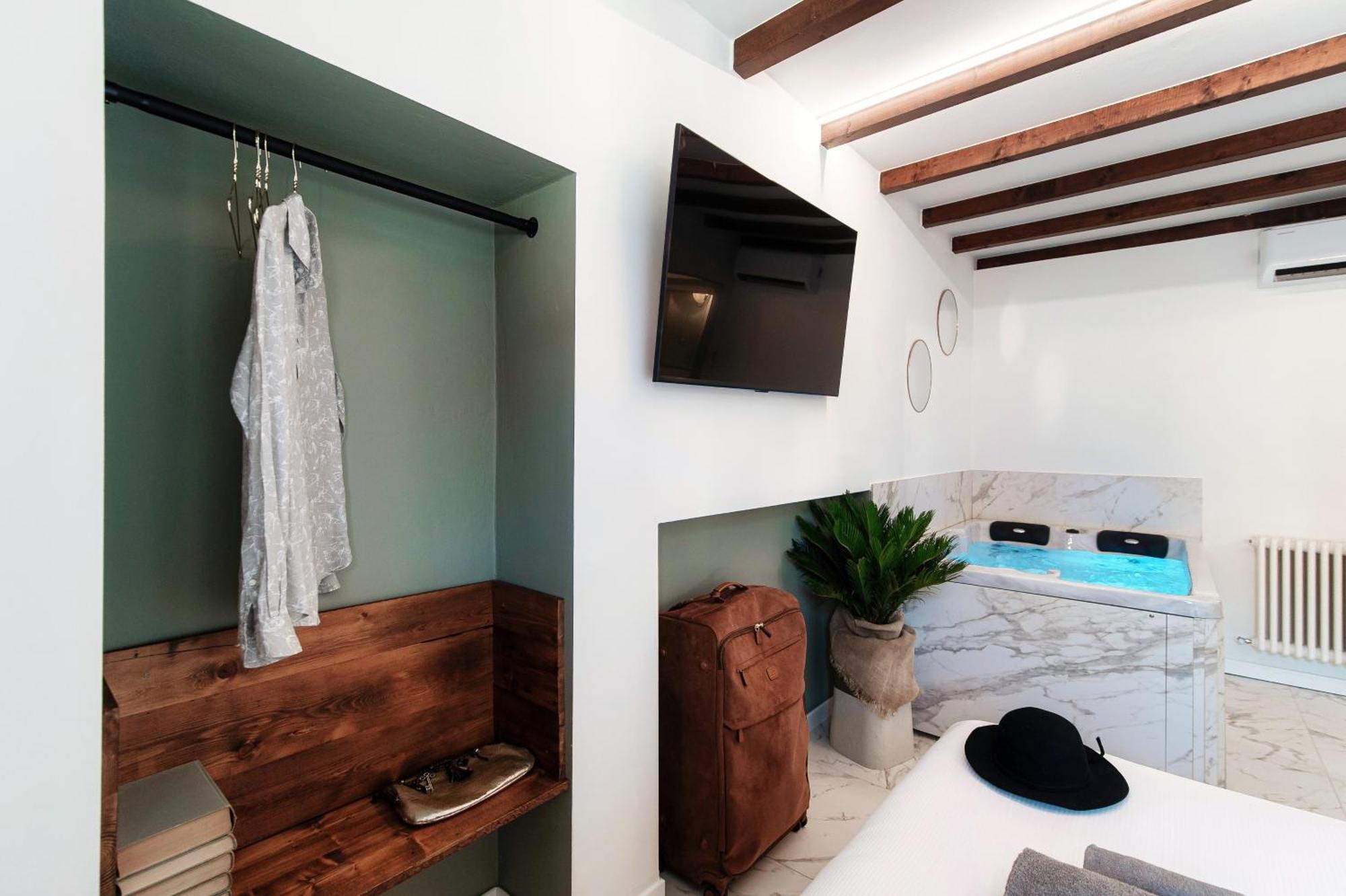 Sahara & Amazzonia Luxury Rooms- The House Of Travelers Комо Екстер'єр фото