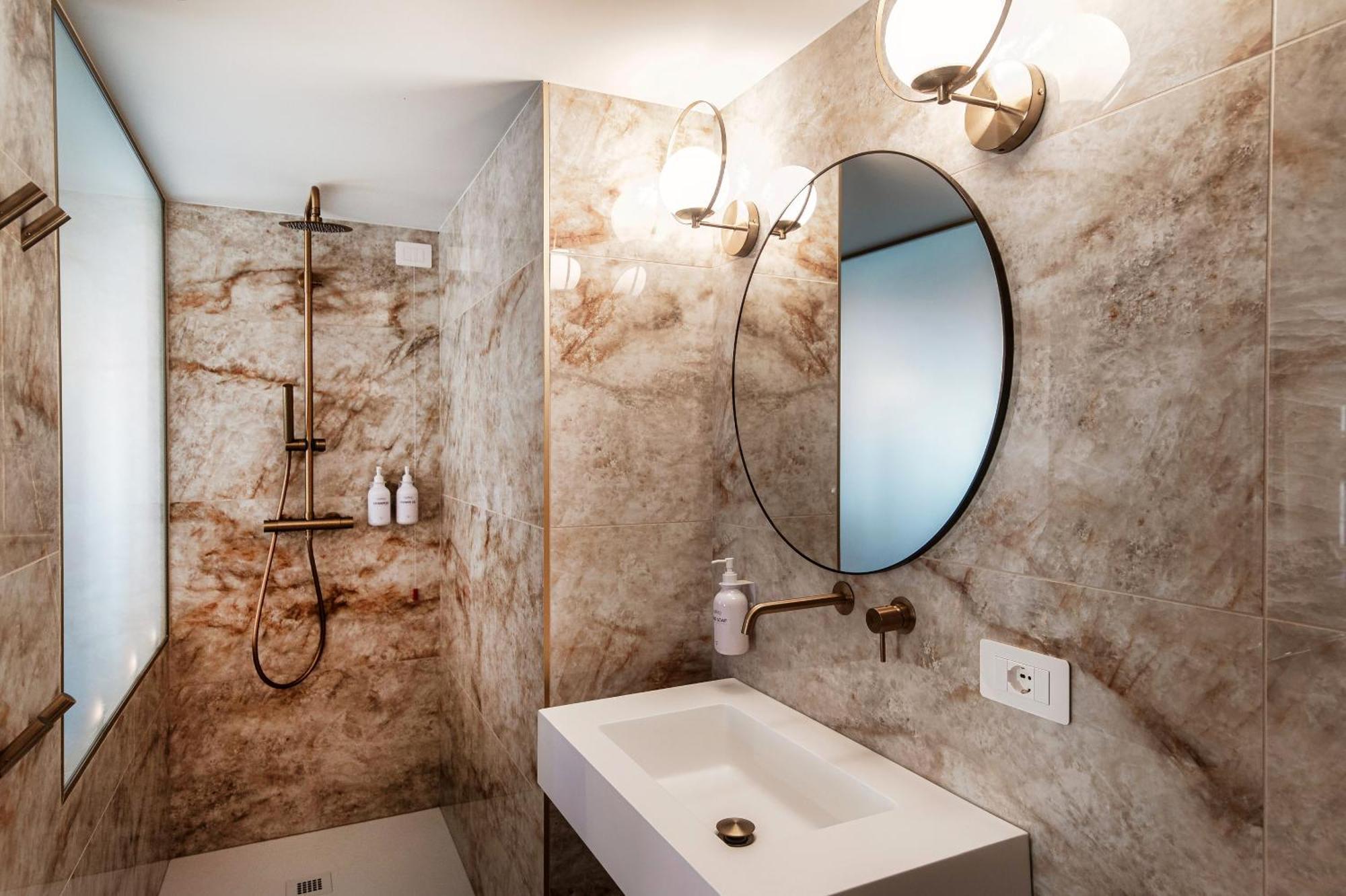 Sahara & Amazzonia Luxury Rooms- The House Of Travelers Комо Екстер'єр фото